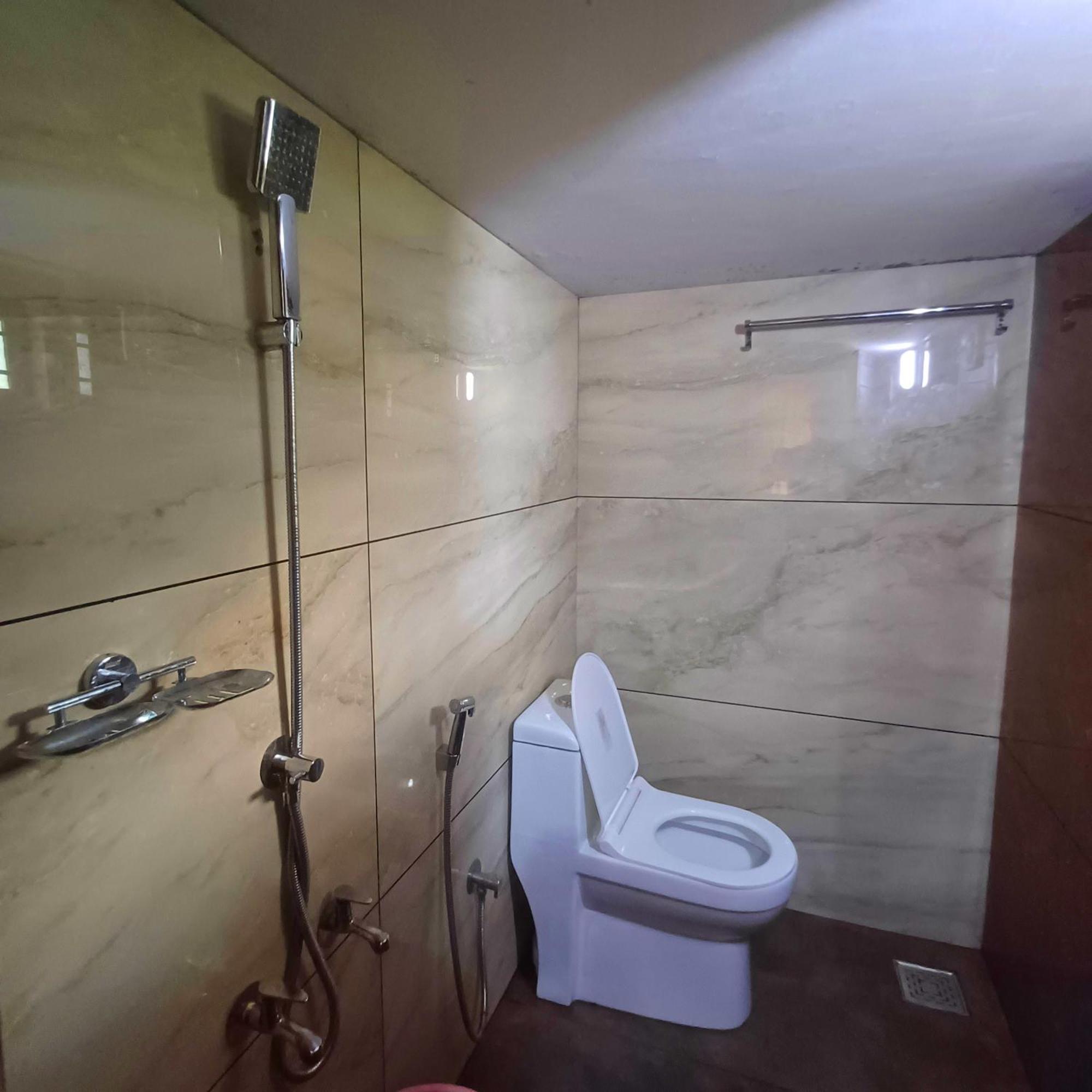 Wayanad Empire Budget Villa 칼파타 외부 사진