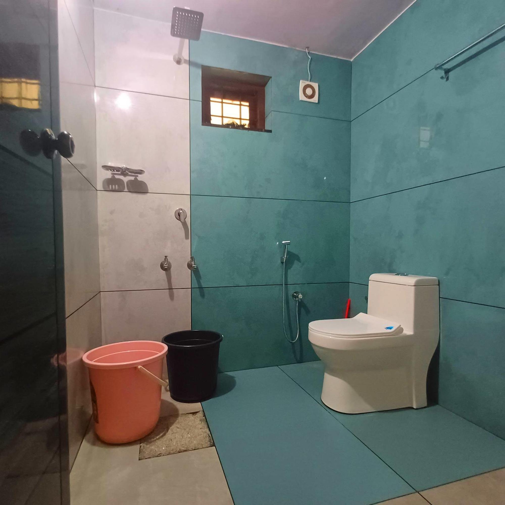 Wayanad Empire Budget Villa 칼파타 외부 사진